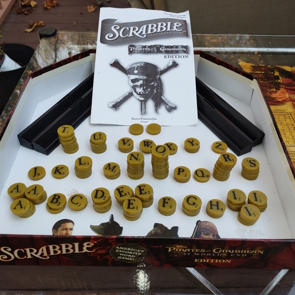Disney Pirates Of The Caribbean at World’s End Scrabble Board Game - Picture 5 of 8